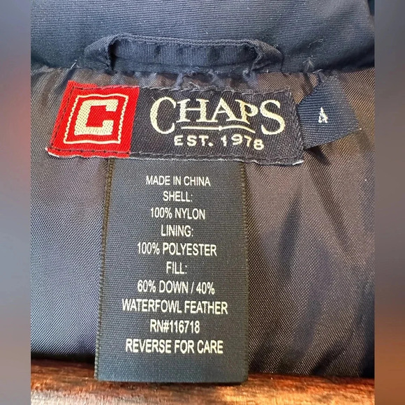 Chaps down puffer vest for youth boy. Size 4. Navy. - Picture 5 of 6